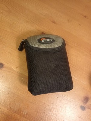 Lowepro Small Digicam Carry Pouch with Belt Loop For Digicam Camera Bag D-Res 8 
