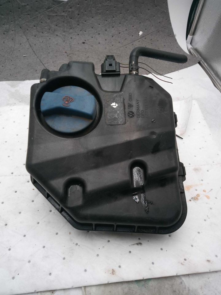 Coolant Reservoir Fits 08-15 AUDI R8 684766