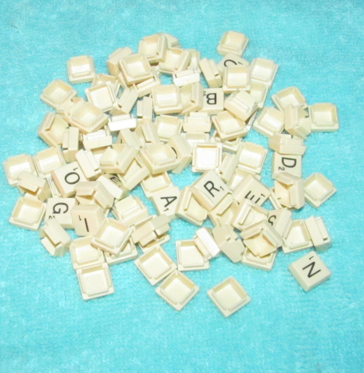 Scrabble Game Folio Travel Edition pezzi di ricambio e parti piastrelle a scatto