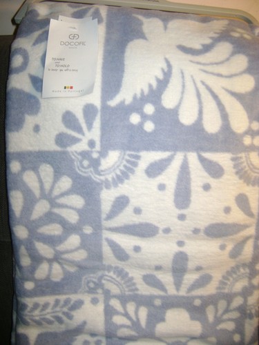 DOCOFIL WEISSE und HELLBLAUE DECKE "To have and to Hold.To Keep& Cozy" PORTUGAL - Bild 3 von 4