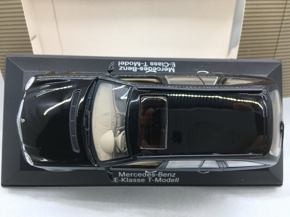 🇺🇦 1:43 Mercedes W211 2005 Black T-model Minichamps 1/43 E E320
