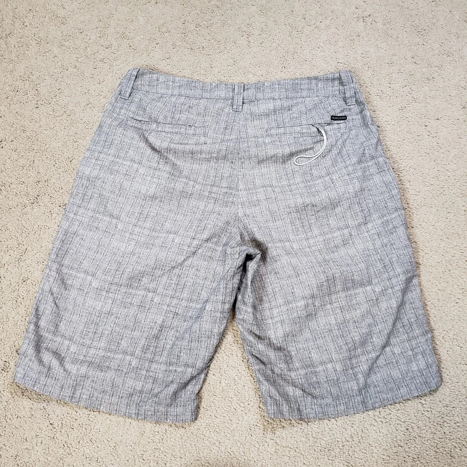 Bañador corto Quiksilver Amphibian para hombre 32 grises híbridos a cuadros Resort Foto 3 de 4