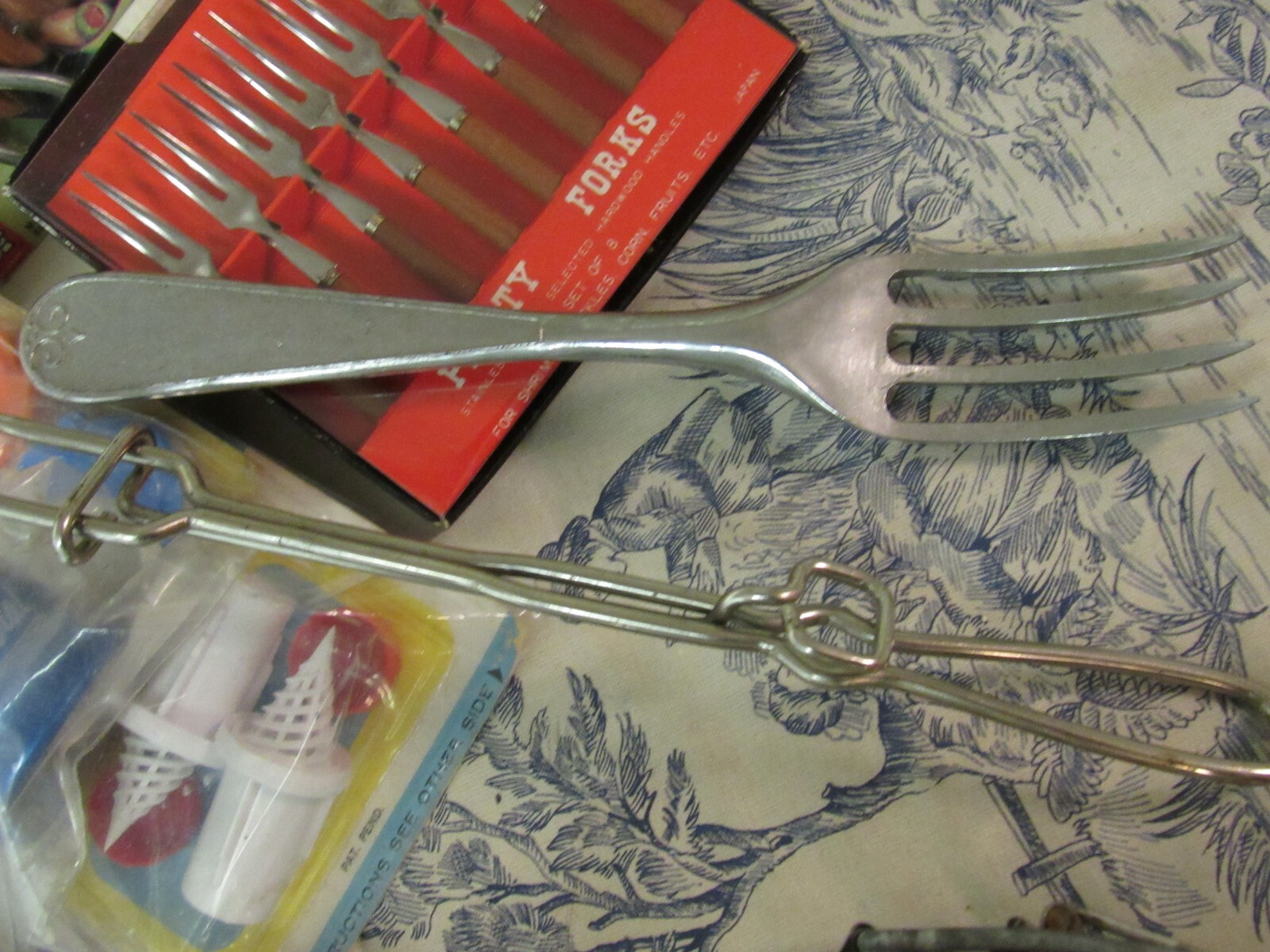 HUGE Dealer Lot of Vtg. Baking / Cooking Pans, Utensils, +++++++++++ 3 miejsce ogólnie