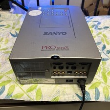 Sanyo Pro XtraX Multimedia Projector PLC-XP18N