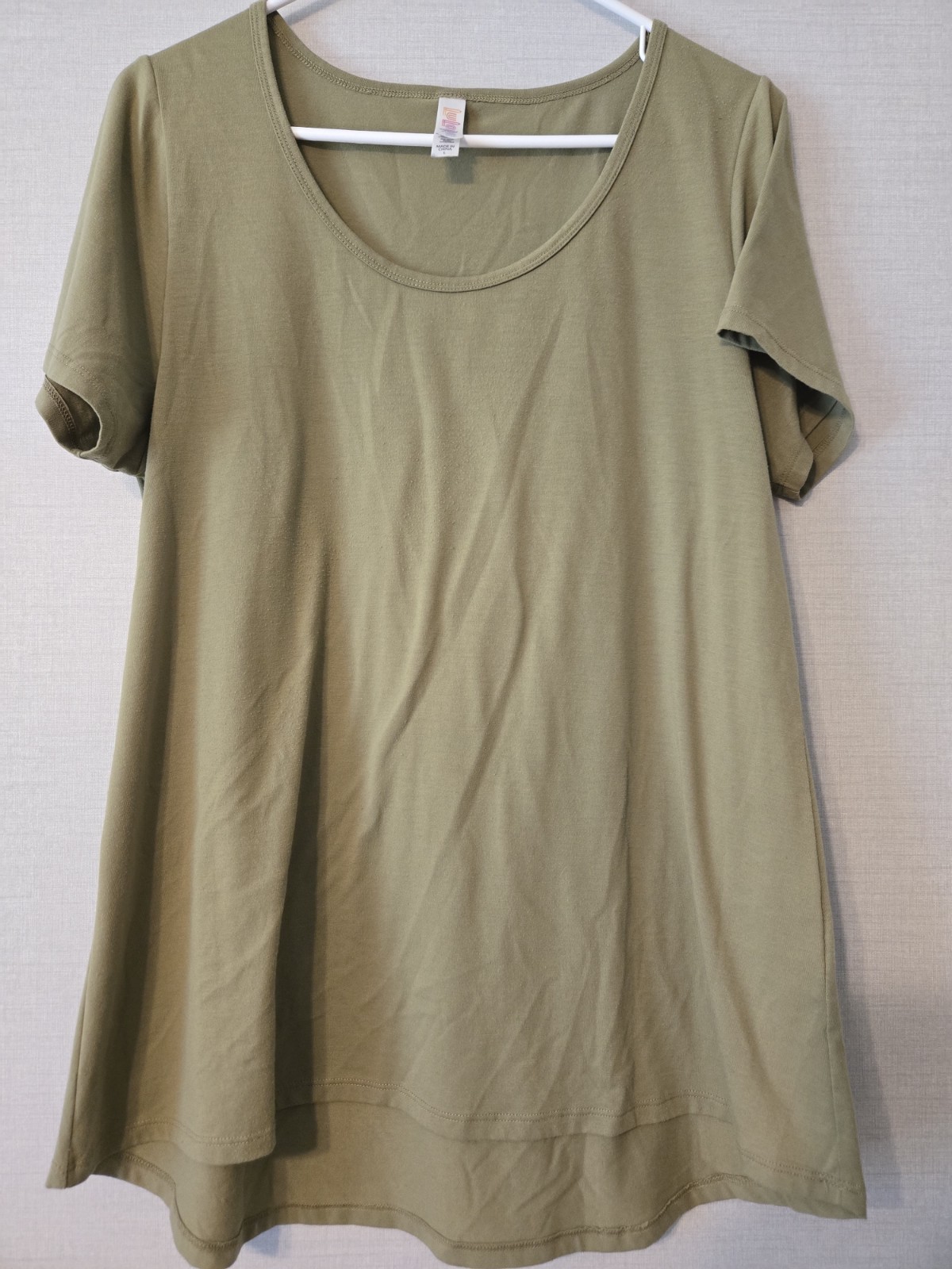 Lularoe Olive Green Short Sleeve Tunic Top - Size L, Item #101725