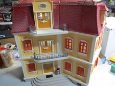 PLAYMOBIL 5302 Large Grand Mansion Chateau Dollhouse NICE - Near Complete w acc