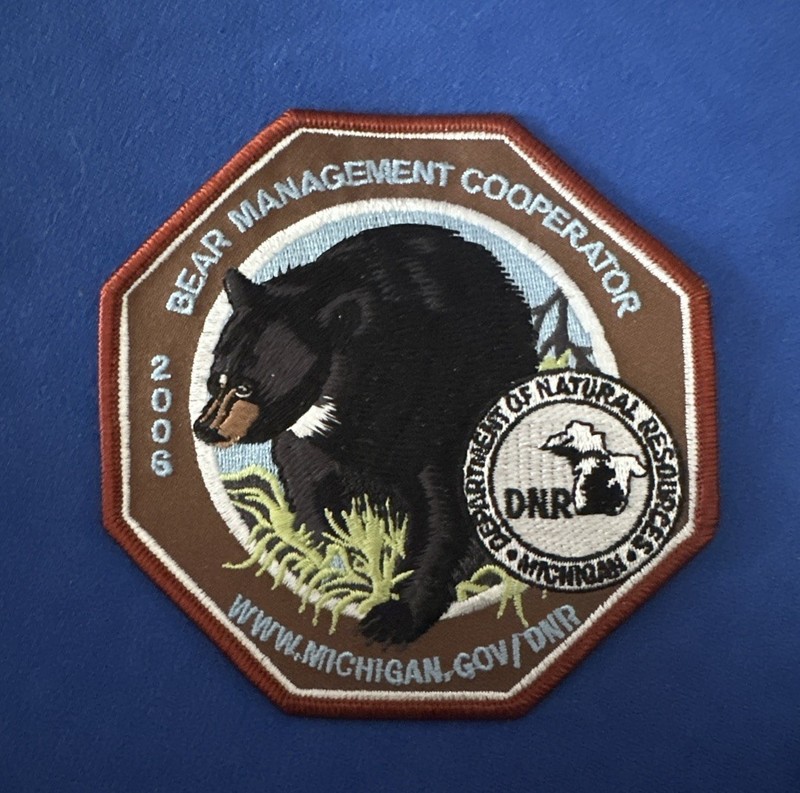 NEW 2006 MICHIGAN SUCCESSFUL DNR BEAR HUNTING PATCH! 🐻 