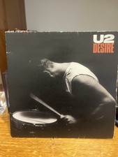 U2-DESIRE 7”VINYL RECORD IN GATEFOLD SLEEVE I988 ISLAND ISG 400 PLAY TESTED EXC.