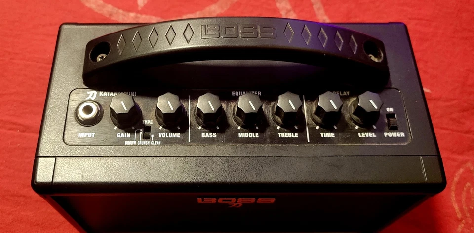 Boss Katana Mini - 7-Watt Combo Amp - Image 2 of 3