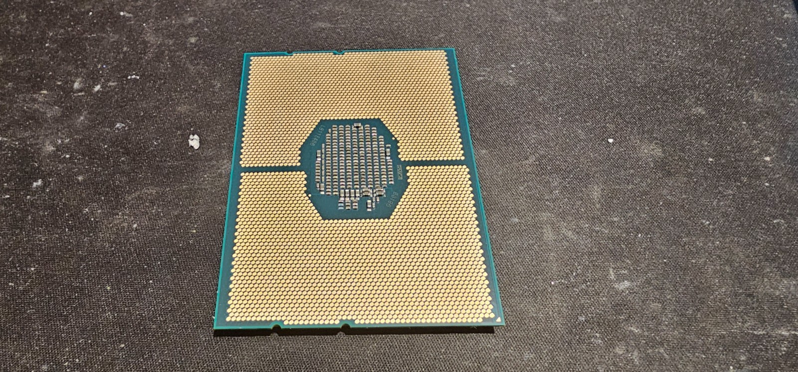 Intel Xeon Gold 5120 SR3GD 2.2GHz 14-Core 19.25MB LGA3647 105W Processor CPU