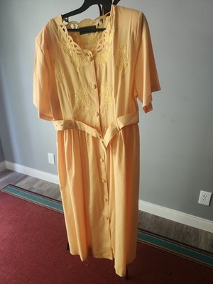 Golden yellow dress embroidered button closure from top to bottom nice belt