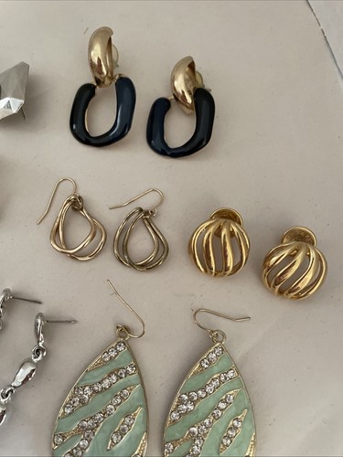 Lote de 8 pendientes perforados joyería cajón chatarra vintage hasta ahora variedad - Imagen 2 de 9