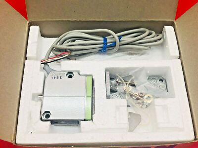Omron E3S-LS20XE2 Photoelectric Switch Sensor E3SLS20XE2