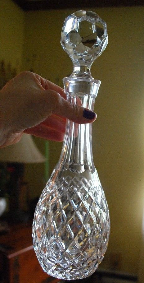 COMERAGH Vtg HAND CUT WATERFORD CRYSTAL Decanter W Stopper PANELS/DIAMONDS 12.75