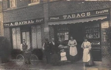 CPA 76 CARTE PHOTO SOTTEVILLE LES ROUEN 69 RUE DE TRIANON CAFE TABACS A.GAYRAL (