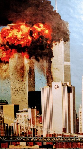 9/11 SPECIAL COMMEMORATIVE EDITION 1 YEAR LATER A NATION REMEMBERS PAPERBACKBOOK - Picture 21 of 24