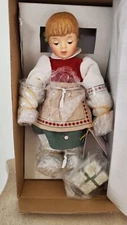 Little Gift Wrapper  Berta Hummel  Porcelain Face  Kinderkins at Christmas  7"