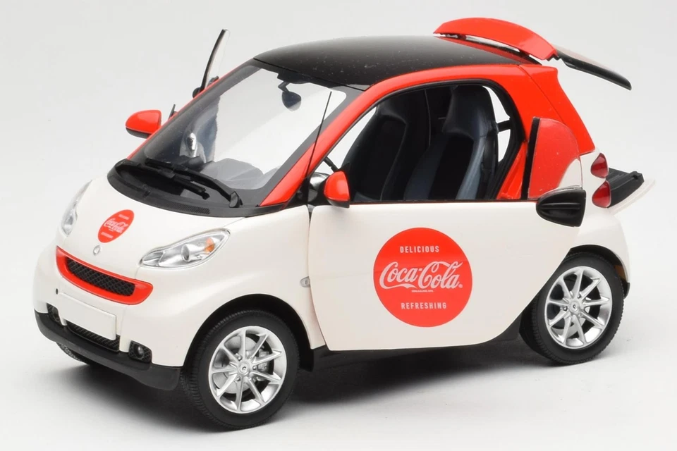 150036301 Smart Fortwo Coca Cola Minichamps 1/18 - Image 2 of 4