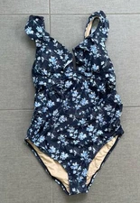 A PEA IN THE POD Maternity Swimsuit Medium Navy Blue NEW Floral Ruffle Beach