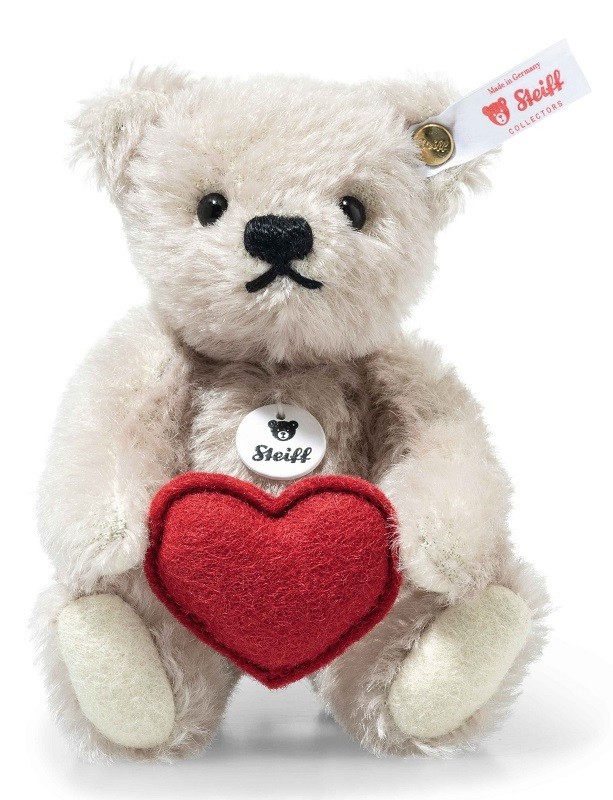 Steiff Teddy Bear with Heart - limited edition collectable - 675188