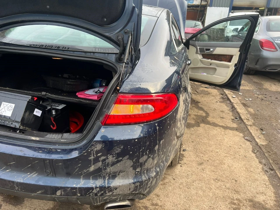 Jaguar XF Rear Tail Light Inner Outer Set Right O/S PreFacelift 2010 8X2313404BD - Image 2 of 4