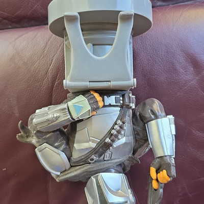Cable Guys Star Wars The Mandalorian Controller & Phone Holder Figurine Stand