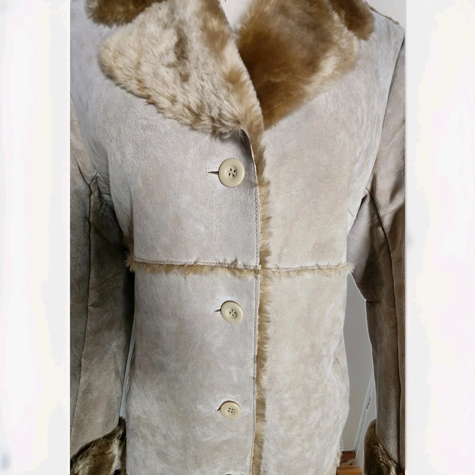 Abrigo Brandon Thomas Gamuza Cuero 52" Largo Penny Lane Imitación Piel de Oveja Abotonado S Foto 3 de 4