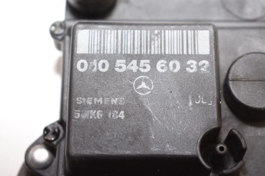 Mercedes Benz 190E W201 1989-1993 módulo de control de encendido 010 545 60 32 Foto 2 de 4