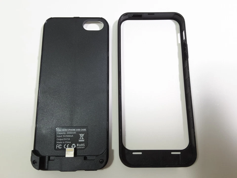 Funda Batería Serie Protectora UNU para iPhone 5/5s 2000mAh Foto 3 de 4