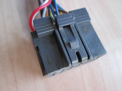 Hino TE 967634-1 18-pin Gray Connector w/ Wiring for ABS Module