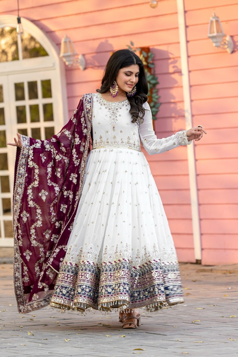 long sleeve chiffon midi dress Joanie White Floral Long Sleeve Chiffon Pleated Midi Dress main image 1