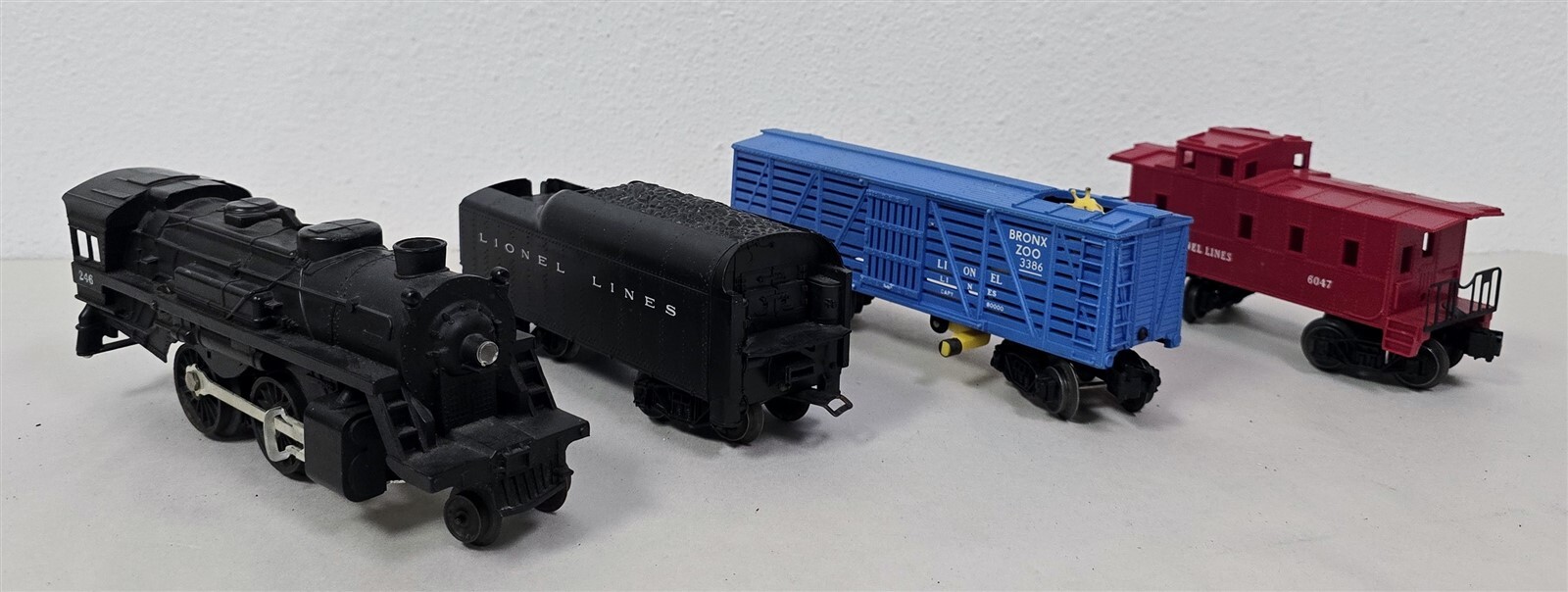 J-185 VINTAGE LIONEL O GAUGE STEAM ENGINE 246 TENDER GIRAFFEE CAR CABOOSE