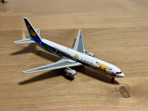 ANA Pokemon Jet Model Set 1/400 B767 B747 Used, B747 Slight Damage - Picture 7 of 8