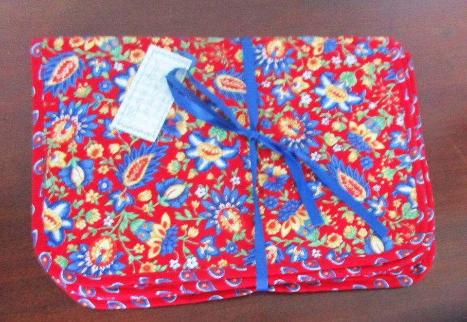 Patricia Spratt 4 Placemats Red Floral NEW Old  Lyme Connecticut USA - Image 4 of 4