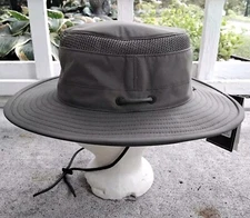 Tilley Airflo Boonie Hat Olive Unisex Medium 7 1/8-7 1/4 NWT