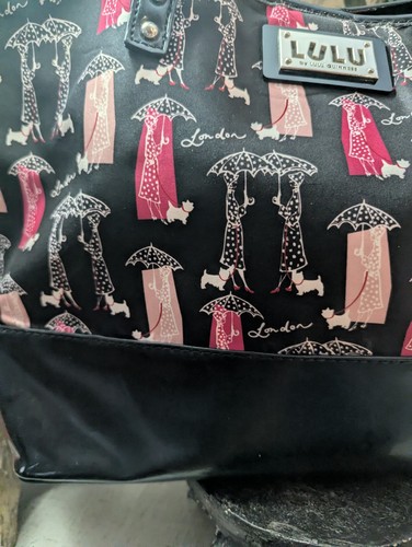 LULU Guinness Black Tote Large Handbag Purse Walking in The Rain Dogs Women - 第 7/12 張圖片
