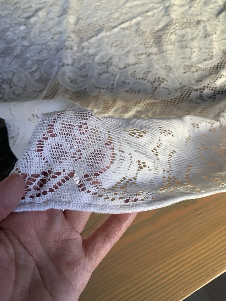 Toalha de mesa de renda floral vintage 44W X 70 L mistura de algodão branco EUA - Imagem 4 de 4