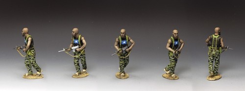 KING & COUNTRY BLACK HAWK DOWN BHD027 MILICIANO MOGADISCIO AVANZANDO CON FN/FAL - Imagen 2 de 8