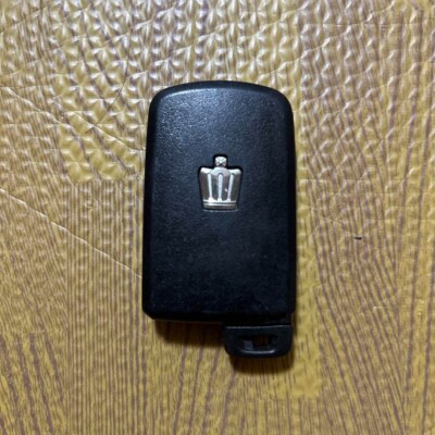 Toyota Crown Camry 3-Button Smart Key RHD Genuine OEM Japan 001