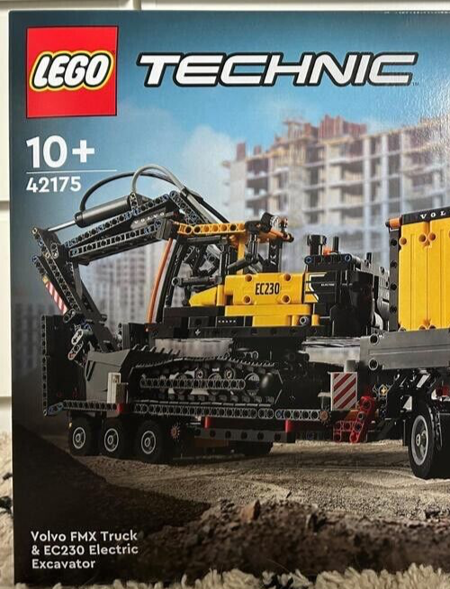 LOONA CD ＋＋ LEGO Technic FMX Truck and Electric Excavator EC230 Volvo