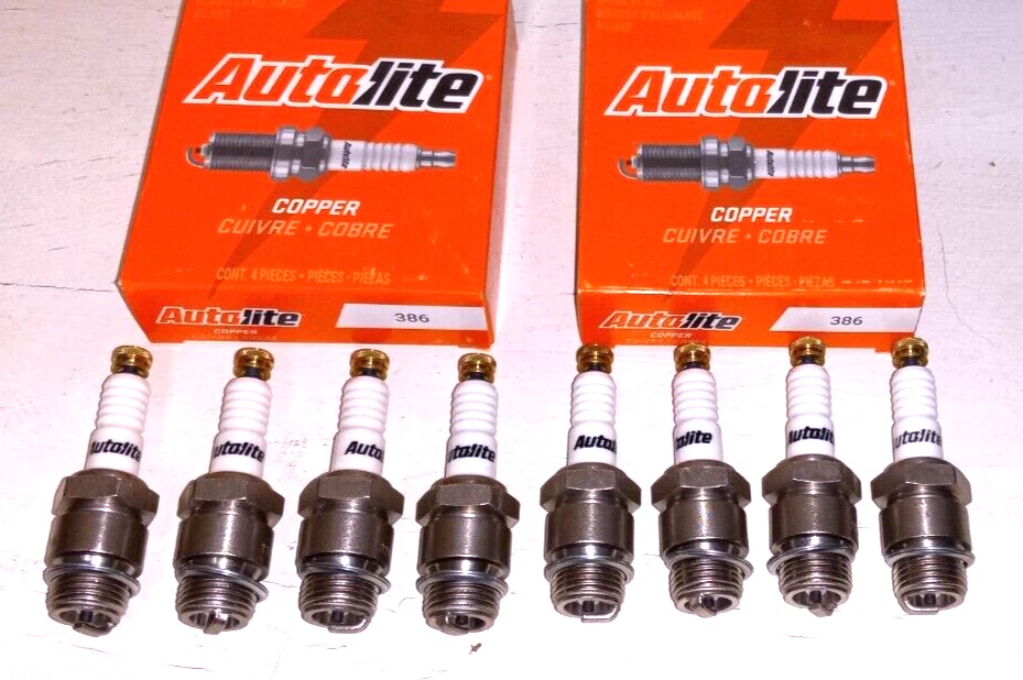 Juego de 8 bujías Ford Flathead V8 Autolite 1933-37 con tuercas moleteadas de latón Foto 2 de 3