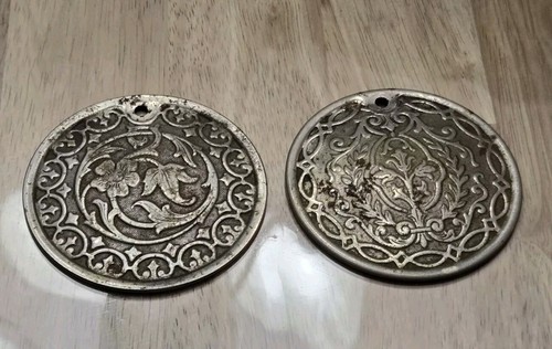 LOT OF 2 RARE 1900s Vintage Singer Sewing Machine ORNATE Round Rear Cover Plates