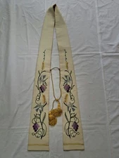 White pastoral stole