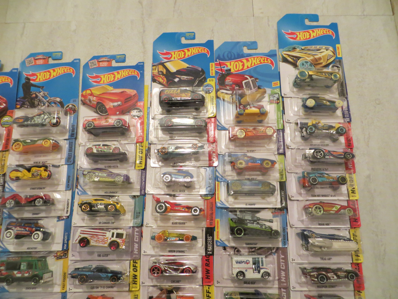 Hot Hot Hot Wheels 69 diferentes Lote Coches búsqueda del tesoro 944c24 Hot Hot Hot Wheels 69 diferentes Lote Coches búsqueda del tesoro 944c24