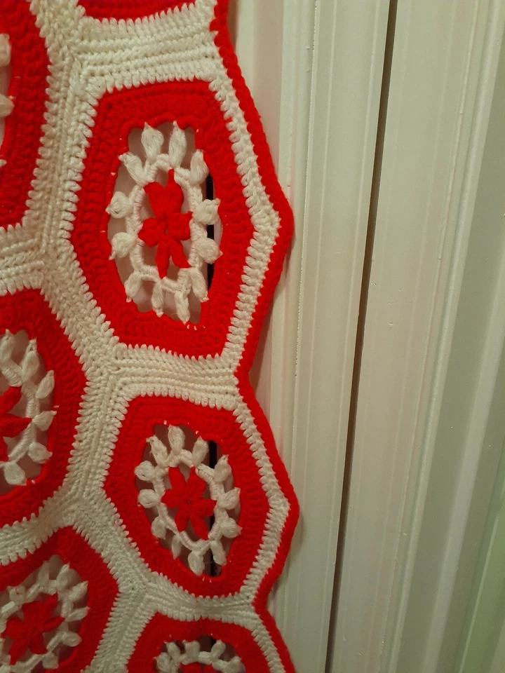 Crochet Throw/Afghan (32 x 72); Red/White; Hexagon Edges NEW (price drop) - Image 2 of 4