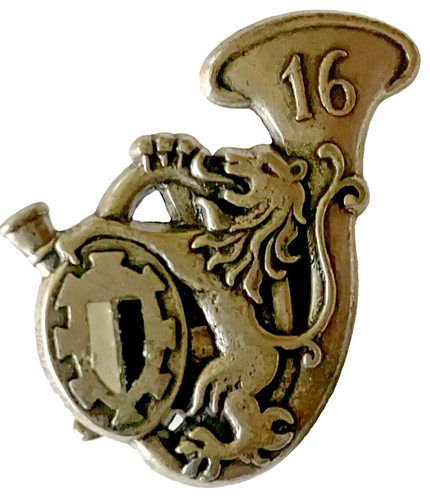 INSIGNE MILITAIRE CHASSEURS : " 16° G.C.M." BALLARD 1 EPINGLE DOS LISSE