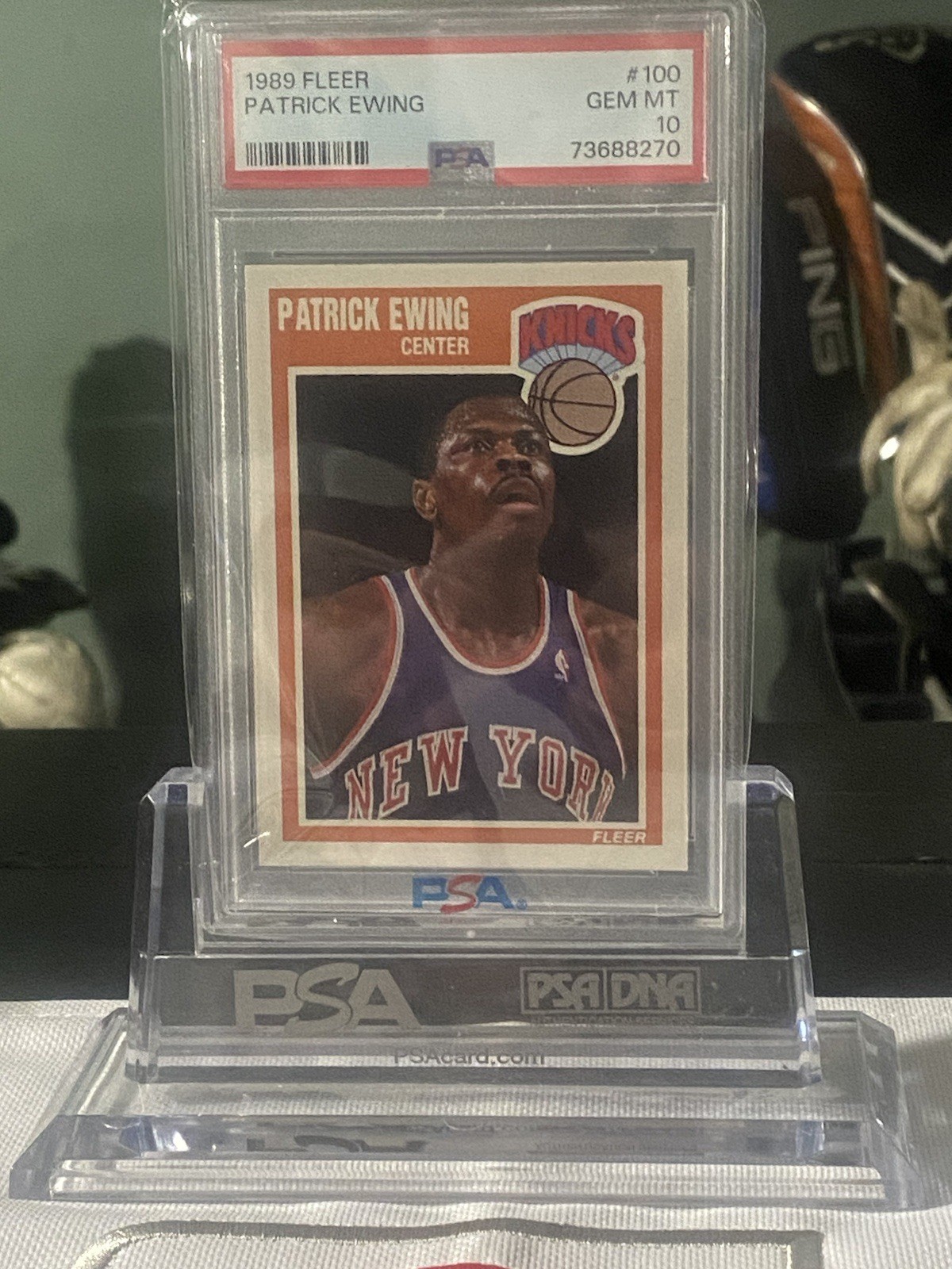 1989 FLEER #100 PATRICK EWING PSA 10 ***RARE*** HOF. Very low POP