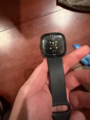 Fitbit Versa 4 FB523 Fitness Smartwatch Used No Band