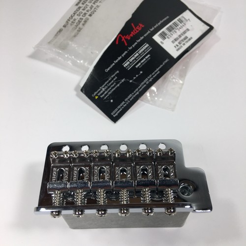 Conjunto de puente trémolo Fender STD original Stratocaster derecha, repuesto - bolsa rasgada - Imagen 21 de 23