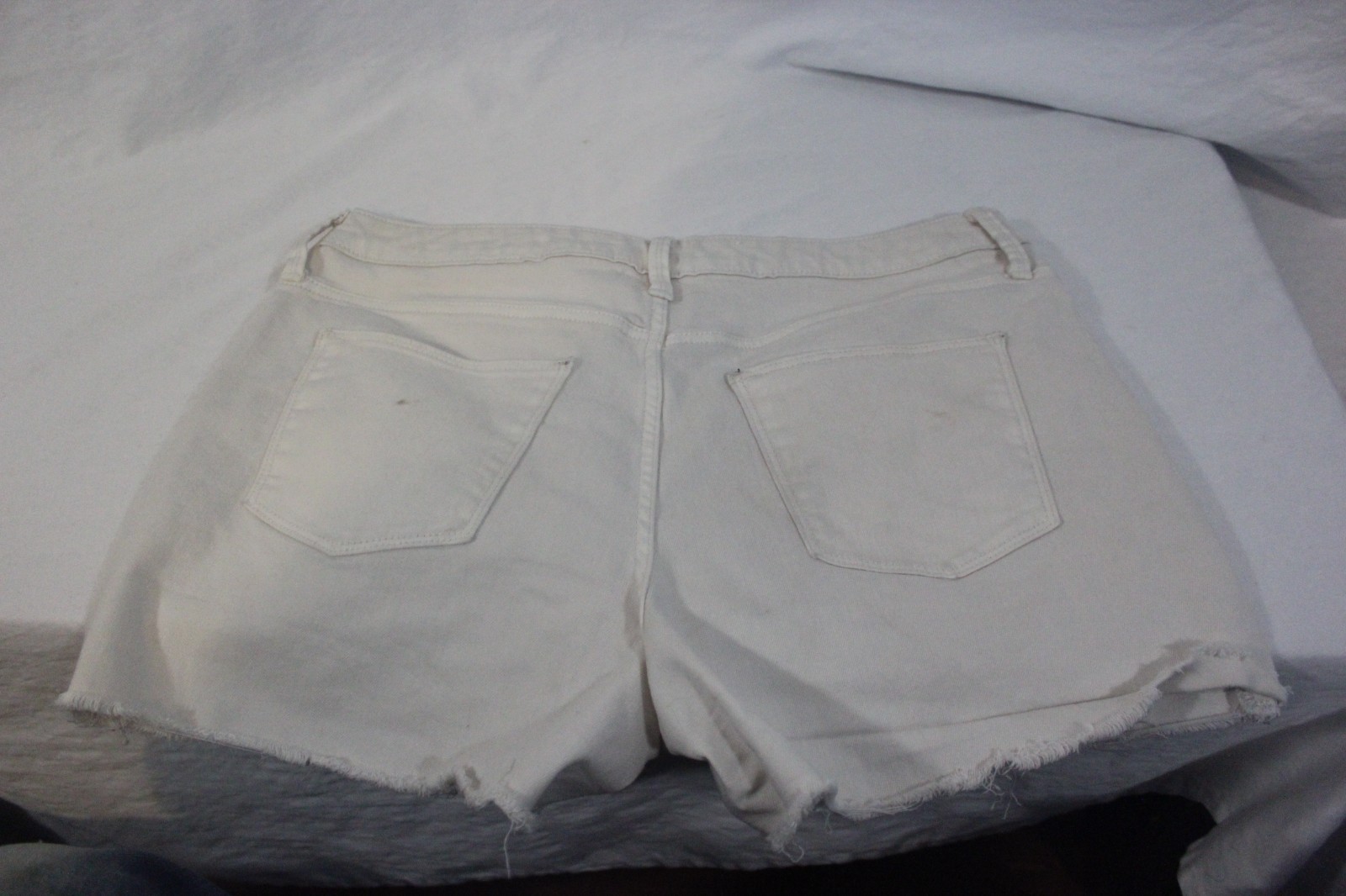 Universal Thread White Distressed Highest Rise Sh… - image 2